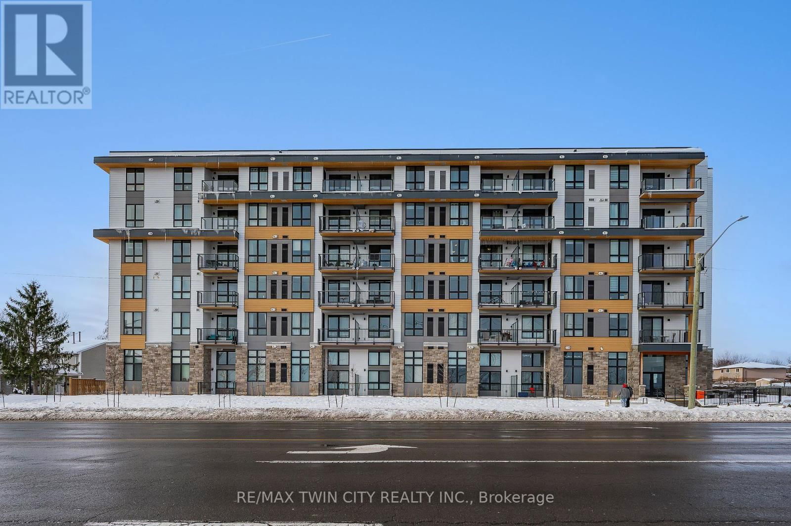 213 - 101 GOLDEN EAGLE ROAD Image 3