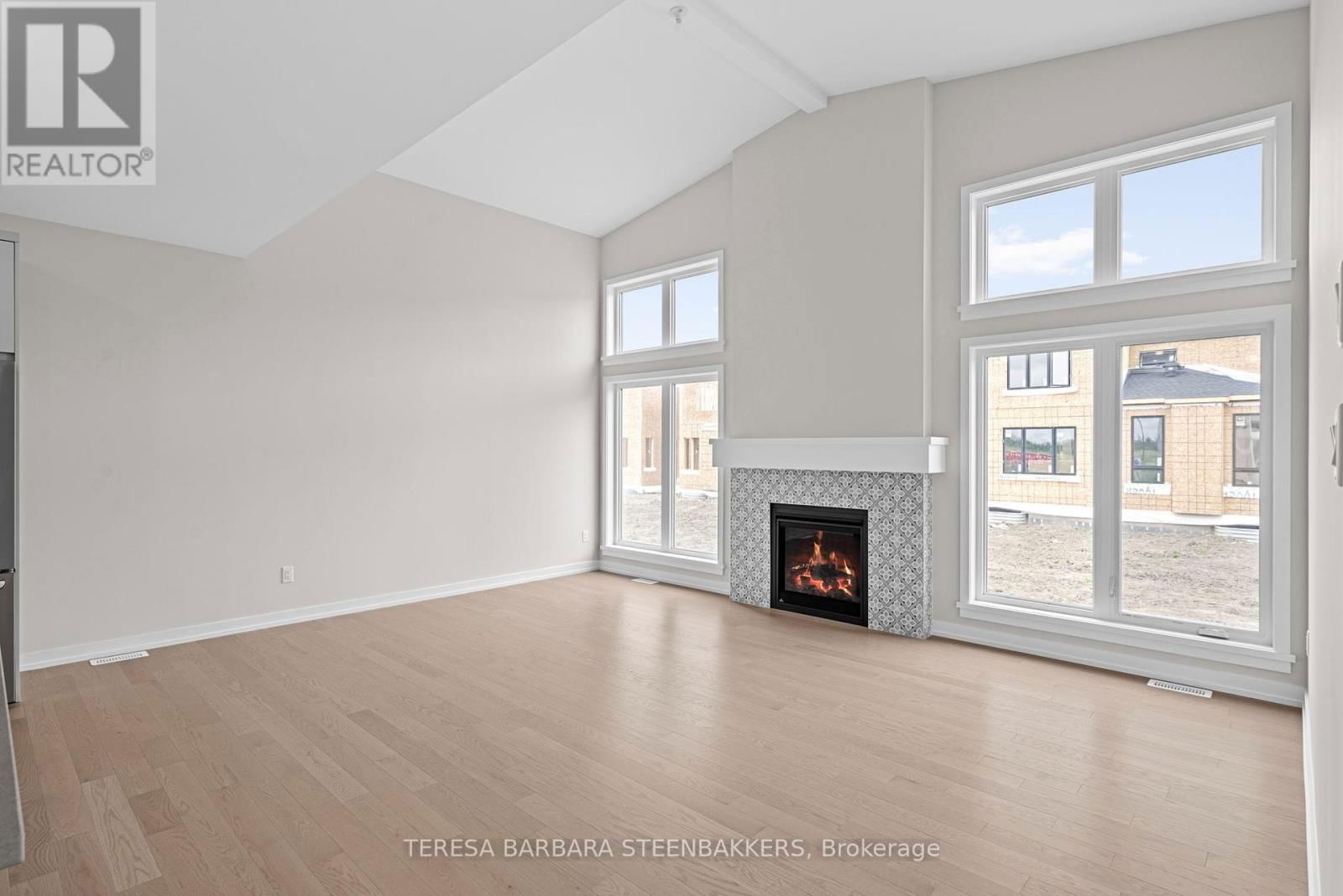 747 KENNY GORDON AVENUE WEST Image 16
