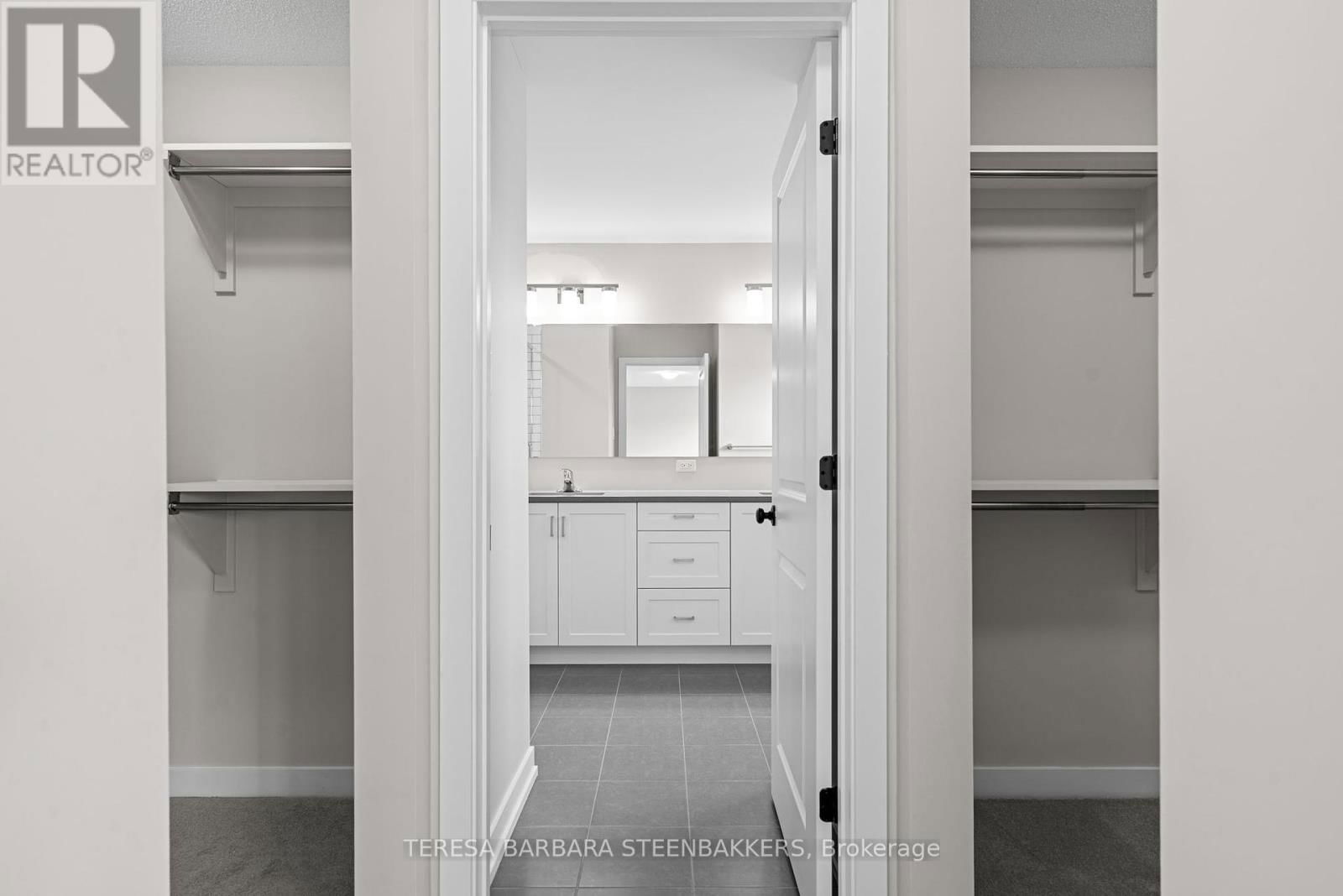 747 KENNY GORDON AVENUE WEST Image 32