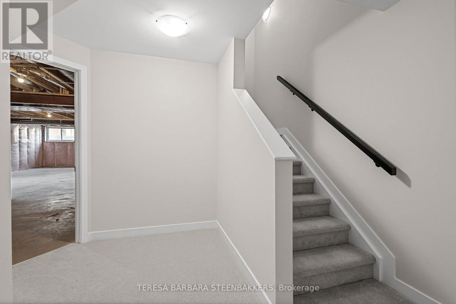 747 KENNY GORDON AVENUE WEST Image 36