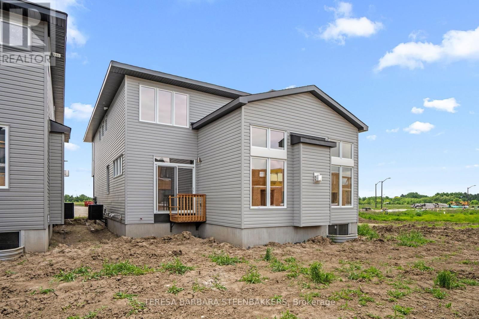 747 KENNY GORDON AVENUE WEST Image 39