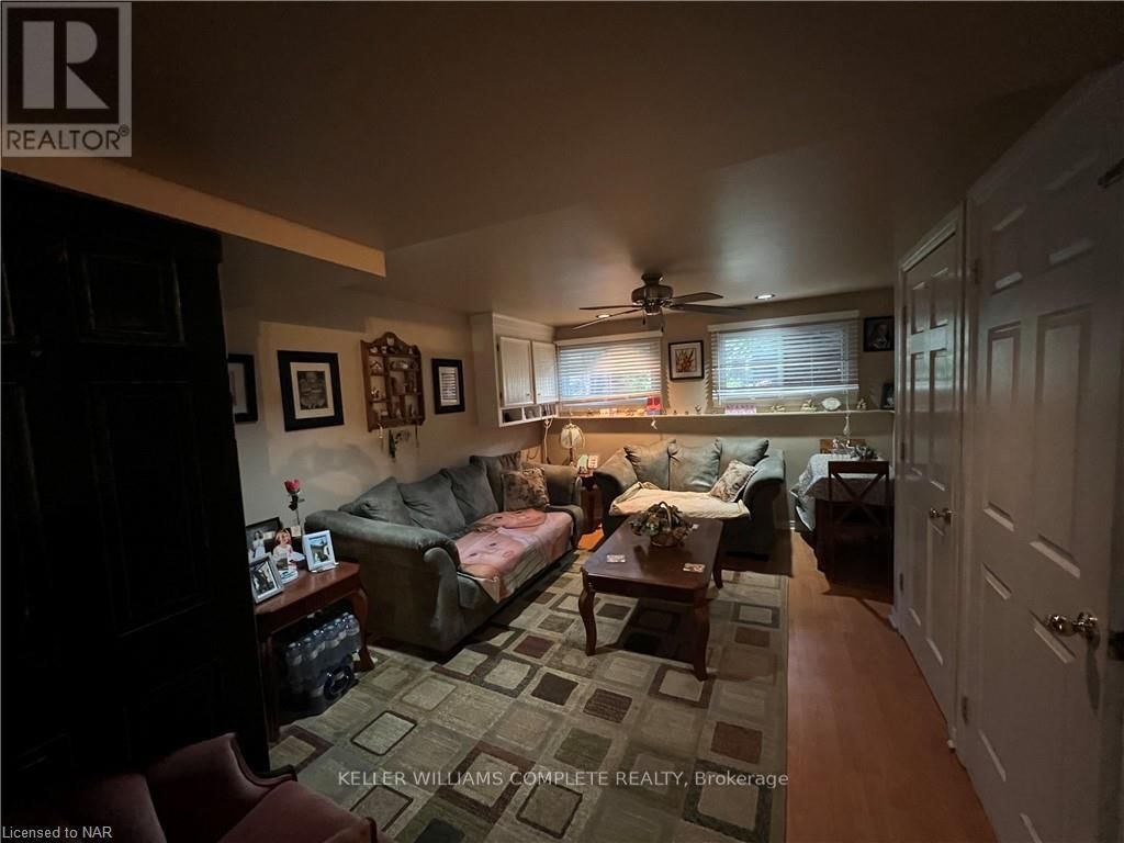 17 A WATKINS STREET Image 12