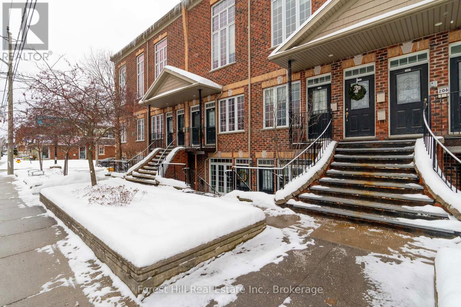104 - 555 KING STREET EAST Image 2