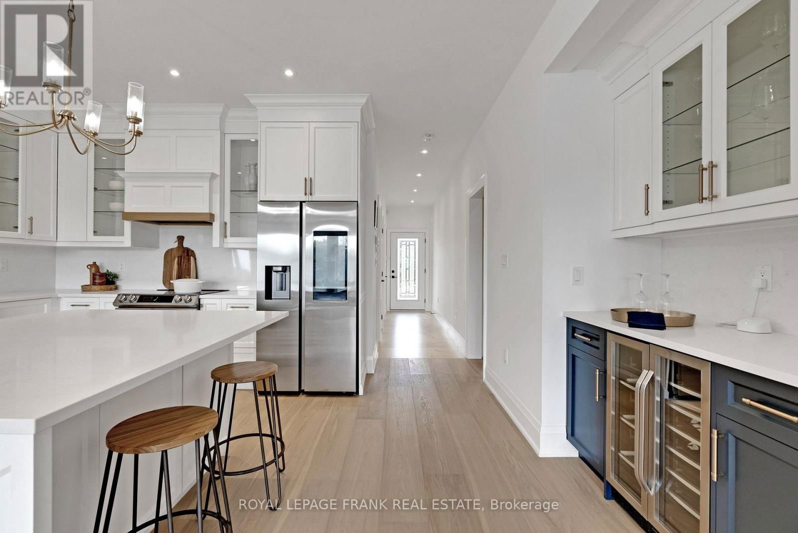 32 POND STREET Image 10