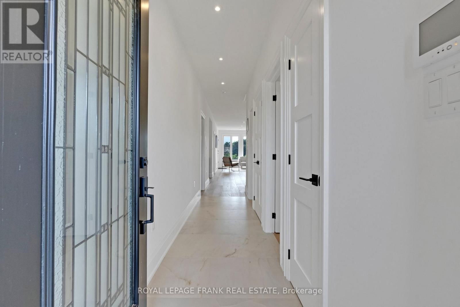 32 POND STREET Image 3