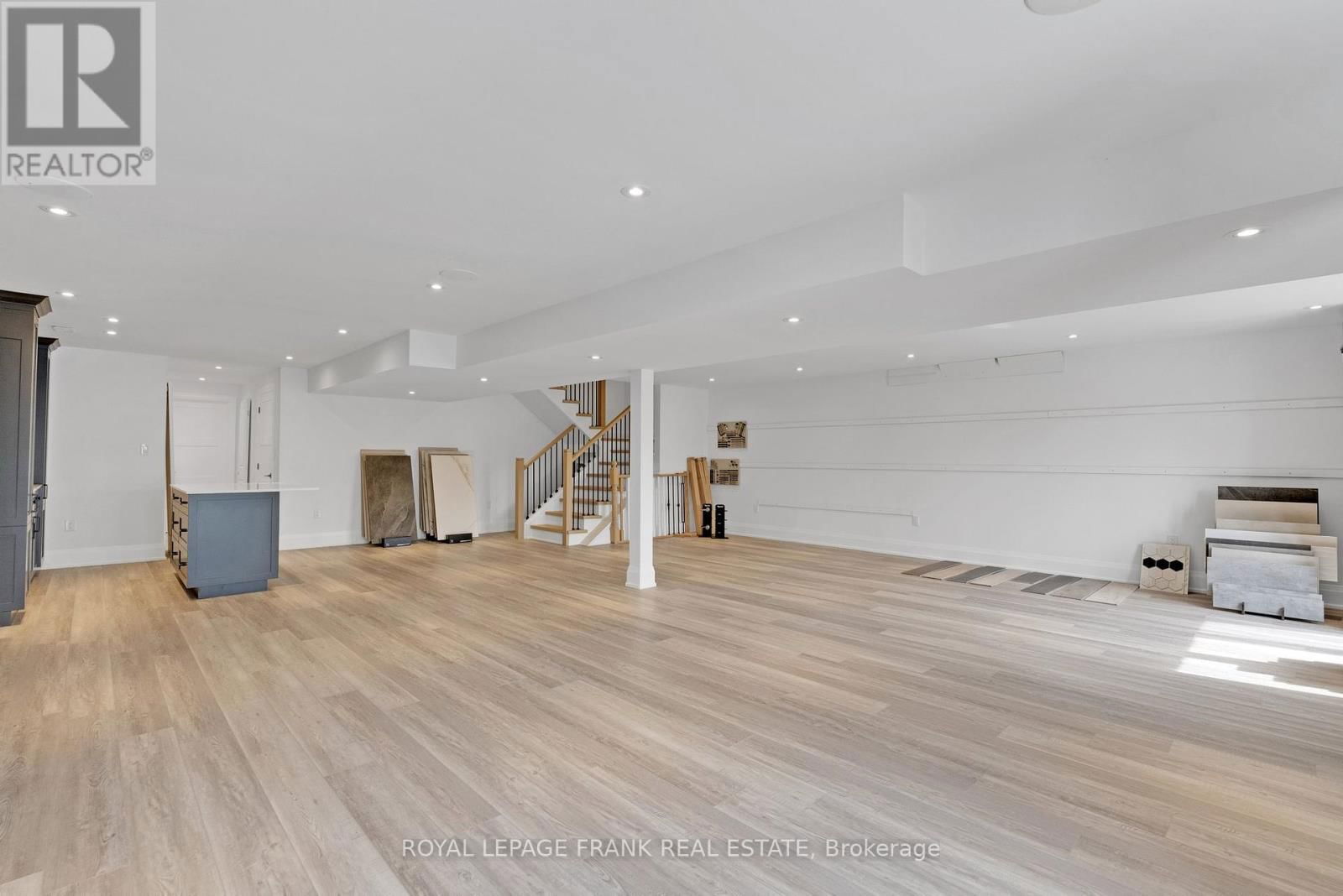 32 POND STREET Image 35
