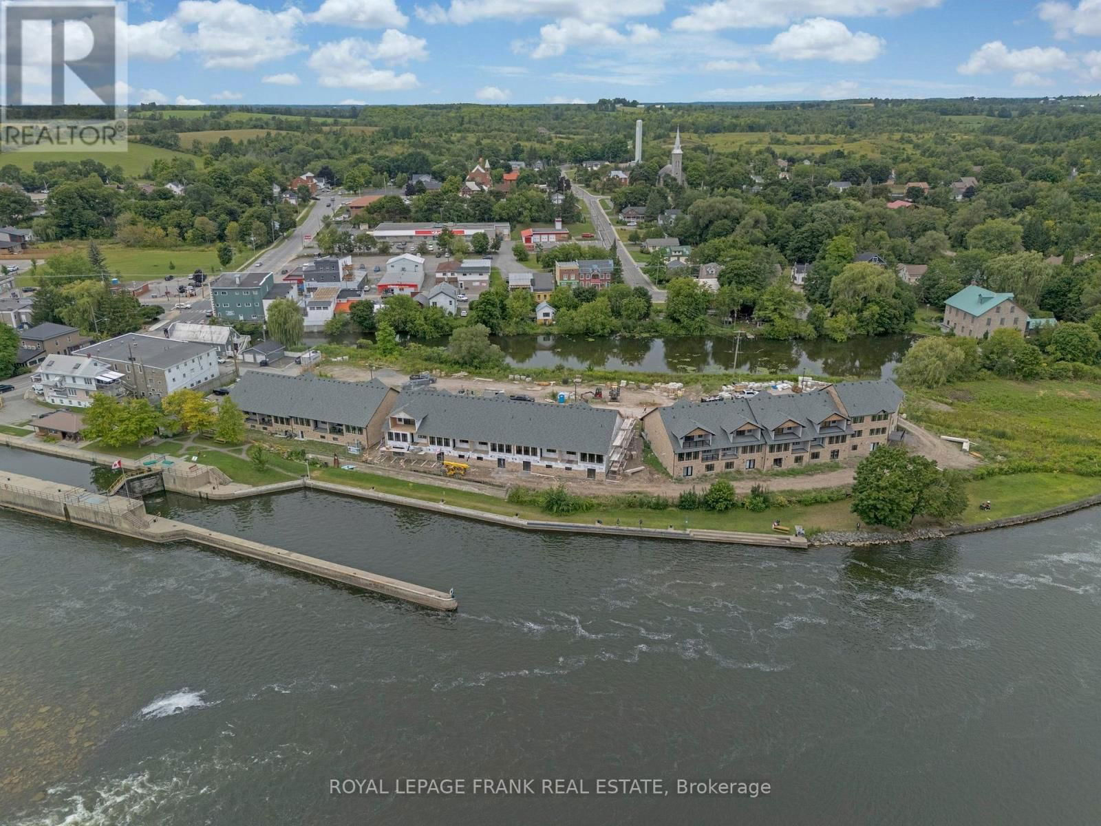 32 POND STREET Image 39