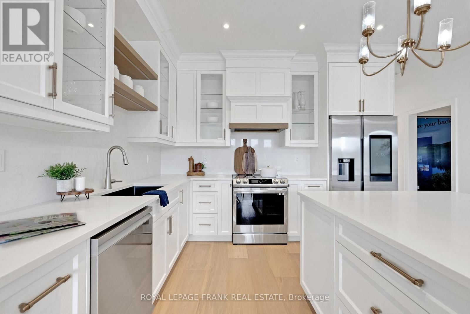 32 POND STREET Image 7