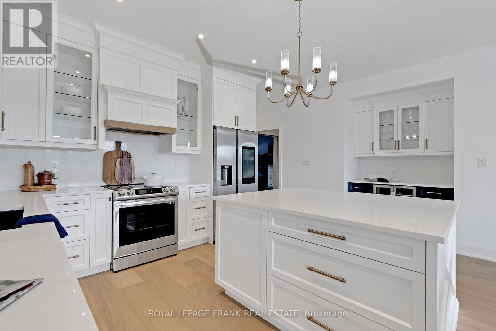 32 POND STREET Image 8