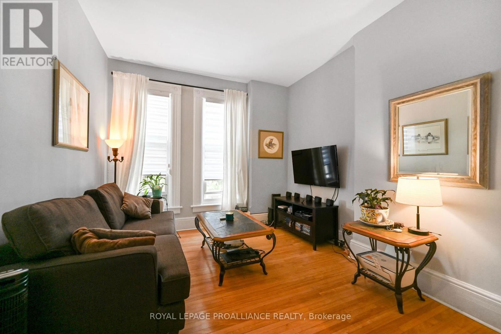 35 BETHUNE STREET Image 23