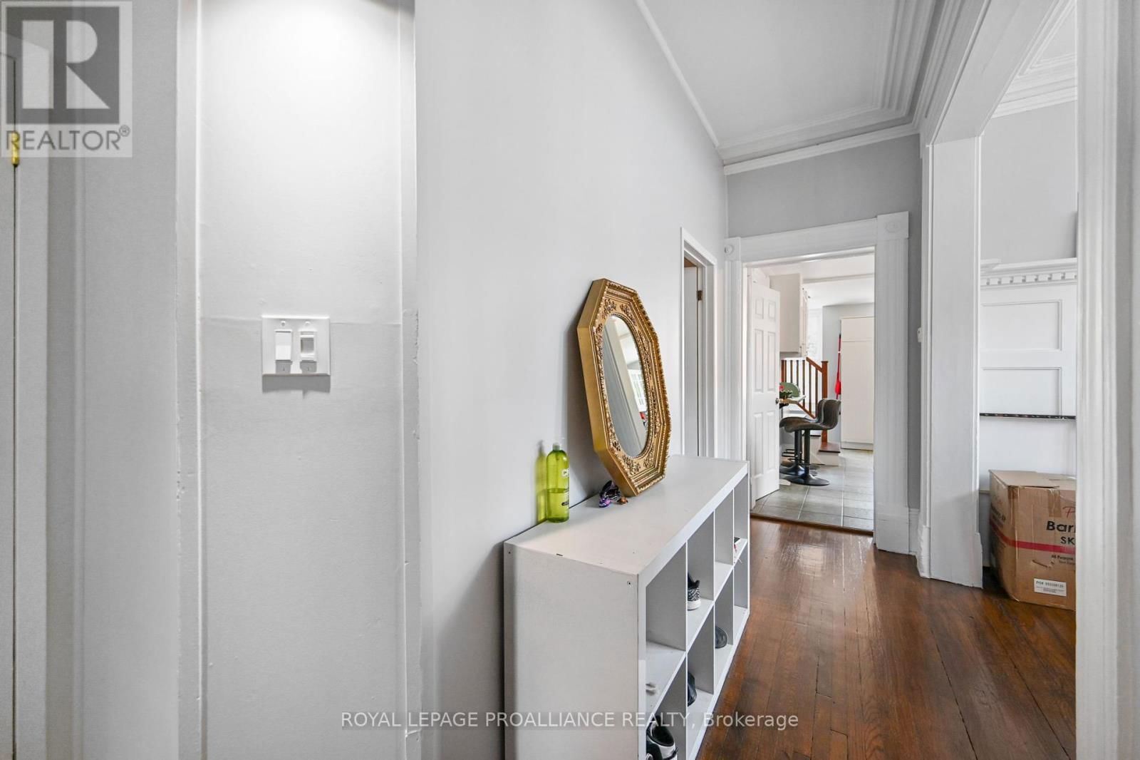 35 BETHUNE STREET Image 6