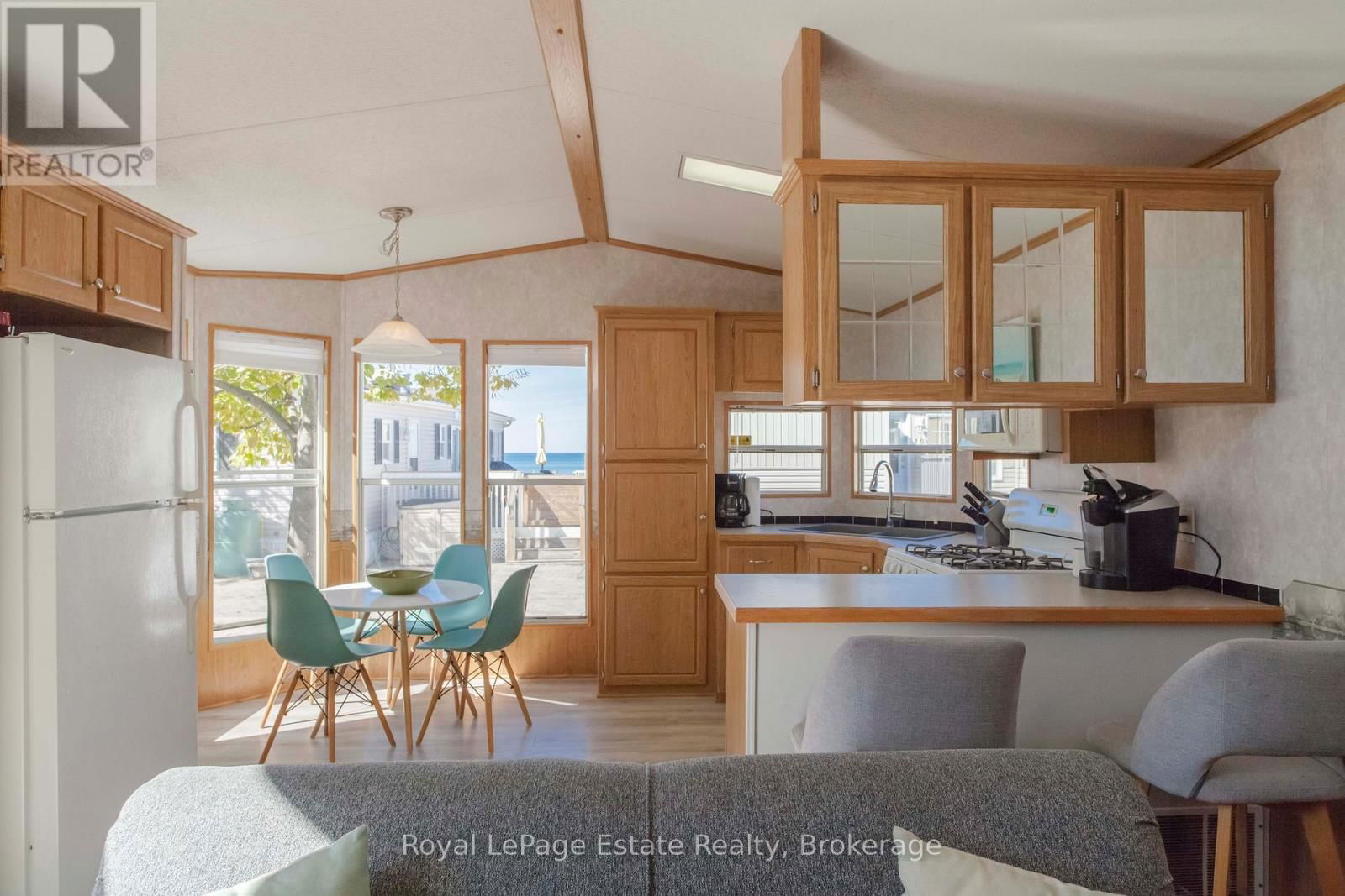 22 - 25 7TH AVENUE SOUTH Image 17