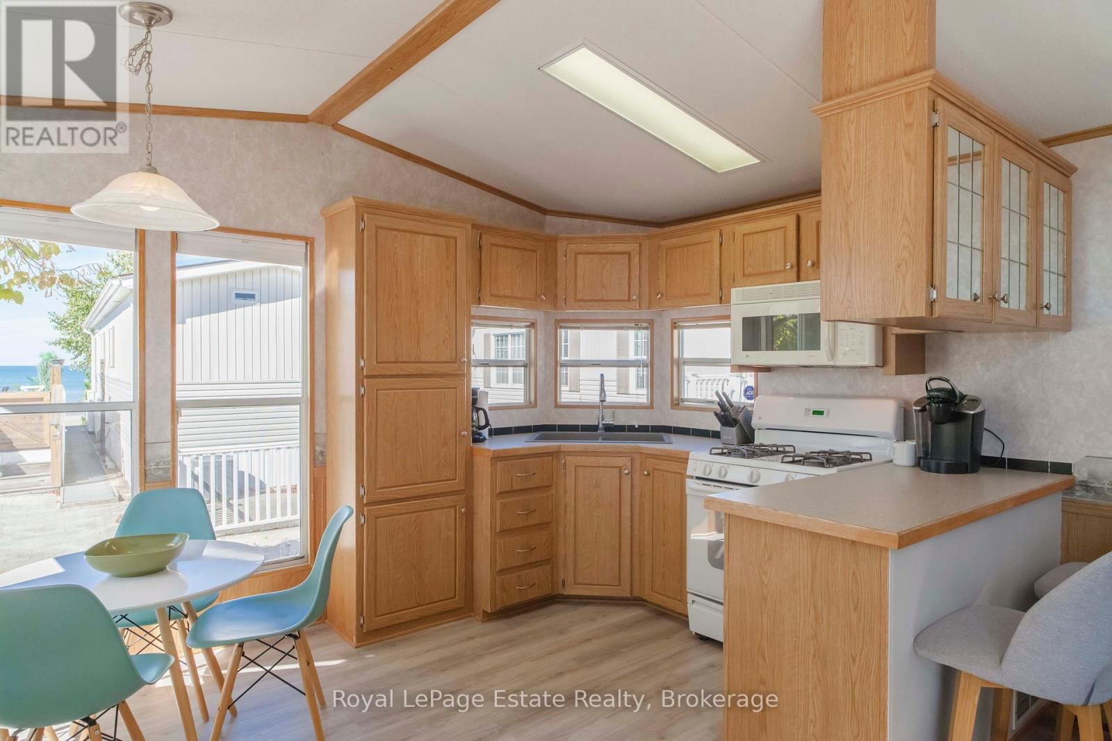 22 - 25 7TH AVENUE SOUTH Image 18