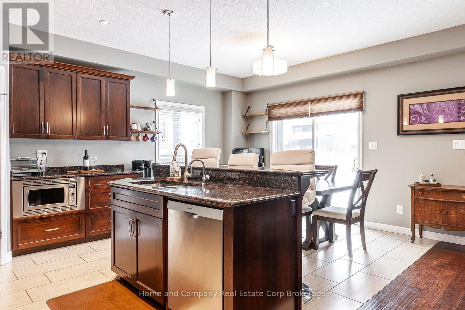 13 BROWN STREET Image 11