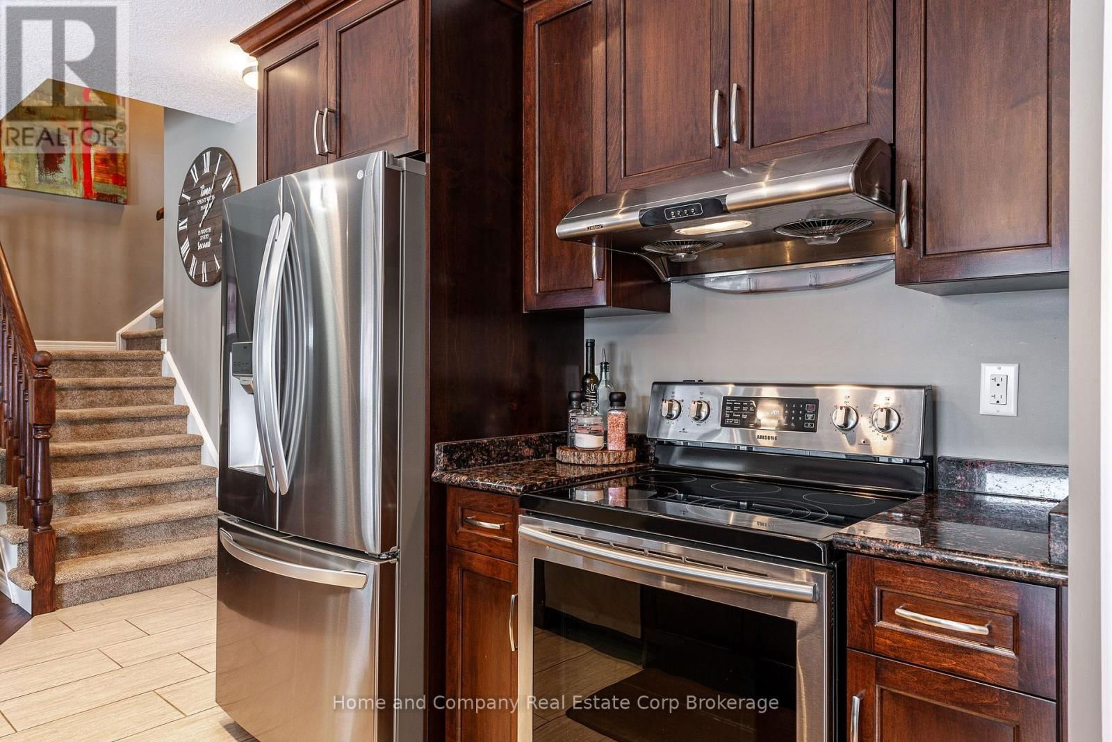 13 BROWN STREET Image 13