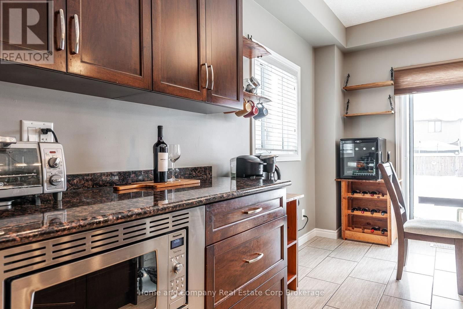 13 BROWN STREET Image 15