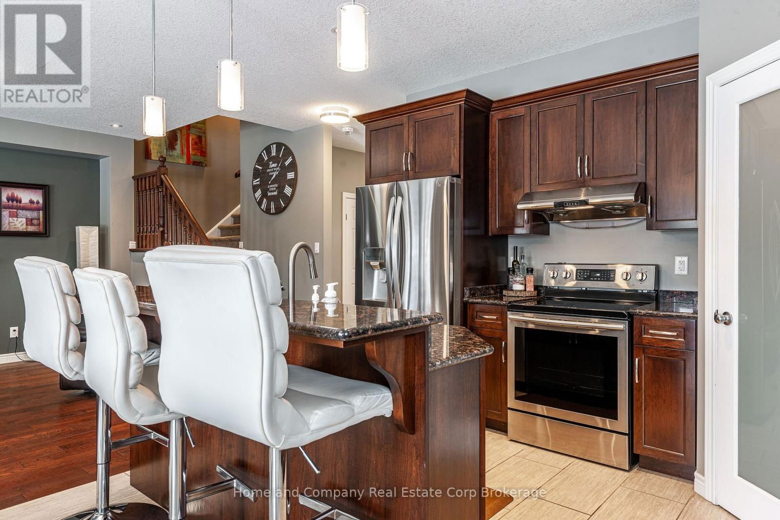 13 BROWN STREET Image 17