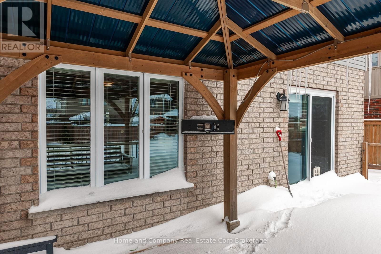 13 BROWN STREET Image 39