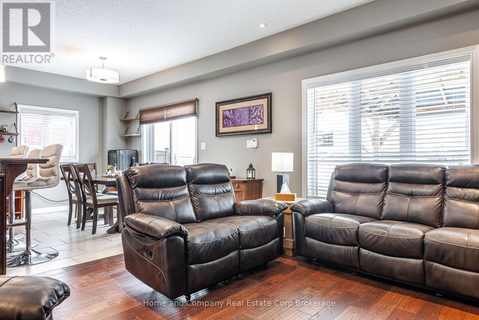 13 BROWN STREET Image 6