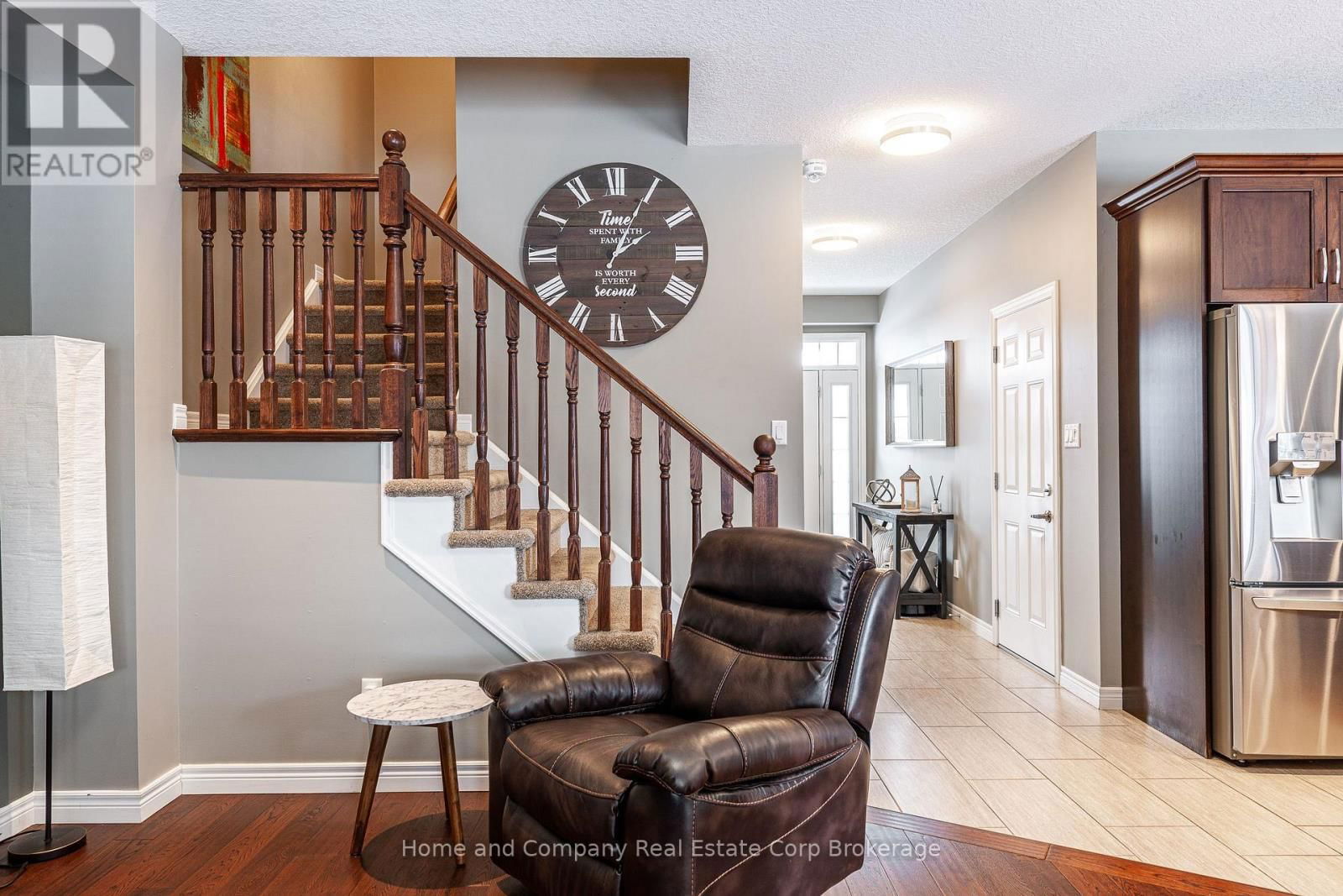 13 BROWN STREET Image 8