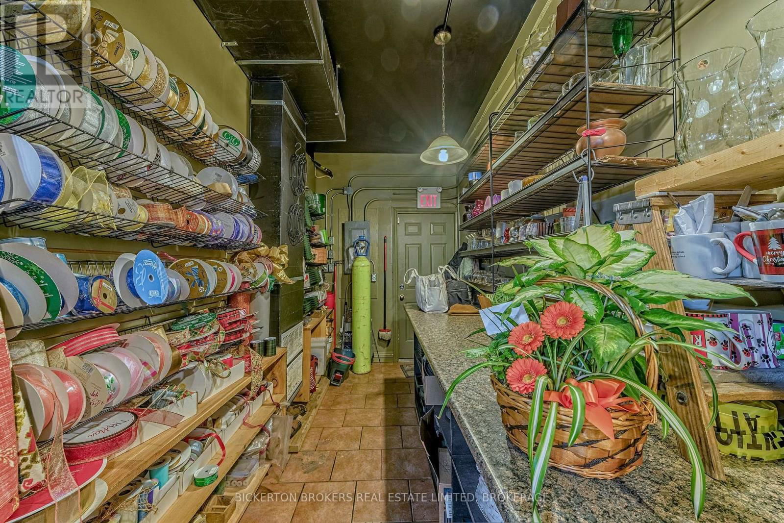 192 KING STREET EAST Image 16