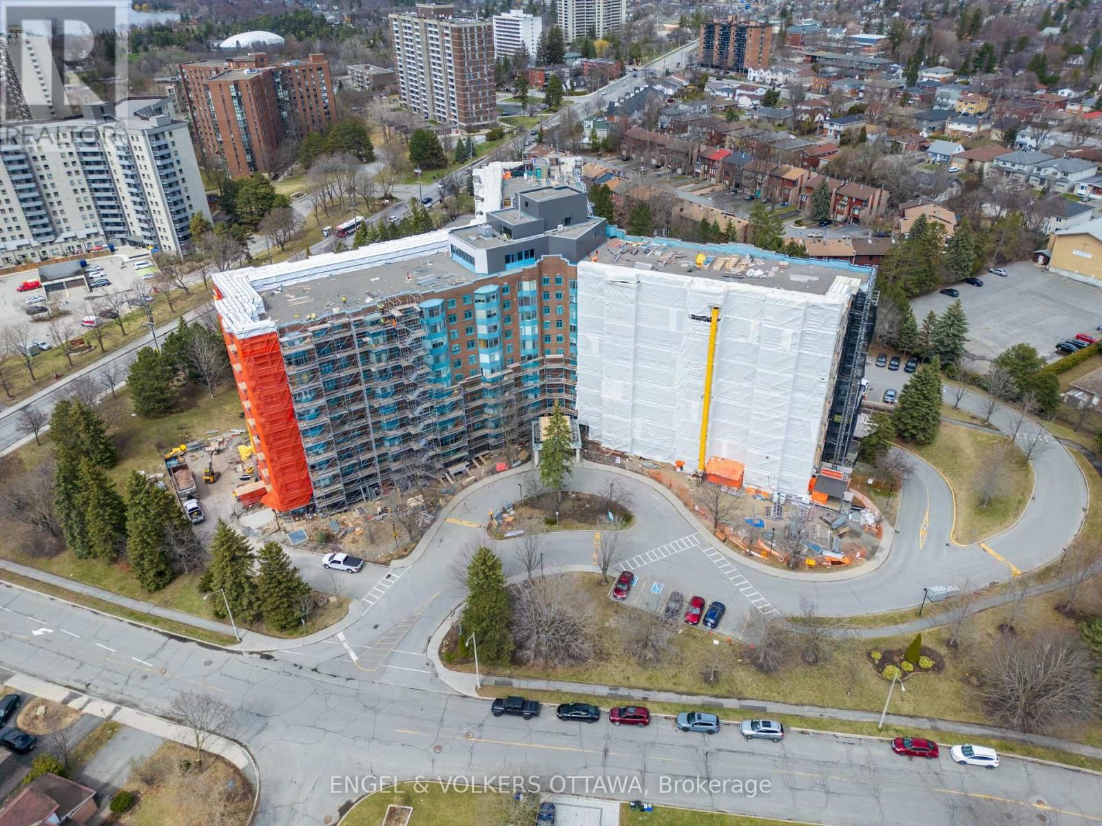 824 - 1025 GRENON AVENUE Image 29