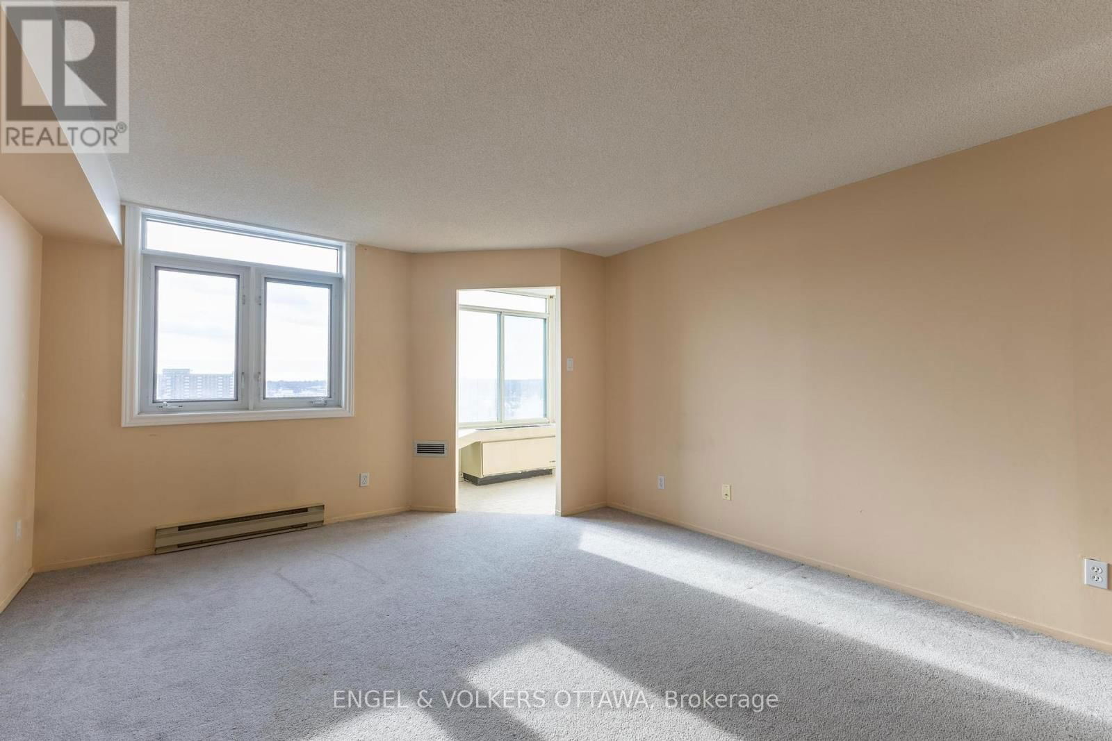 824 - 1025 GRENON AVENUE Image 3