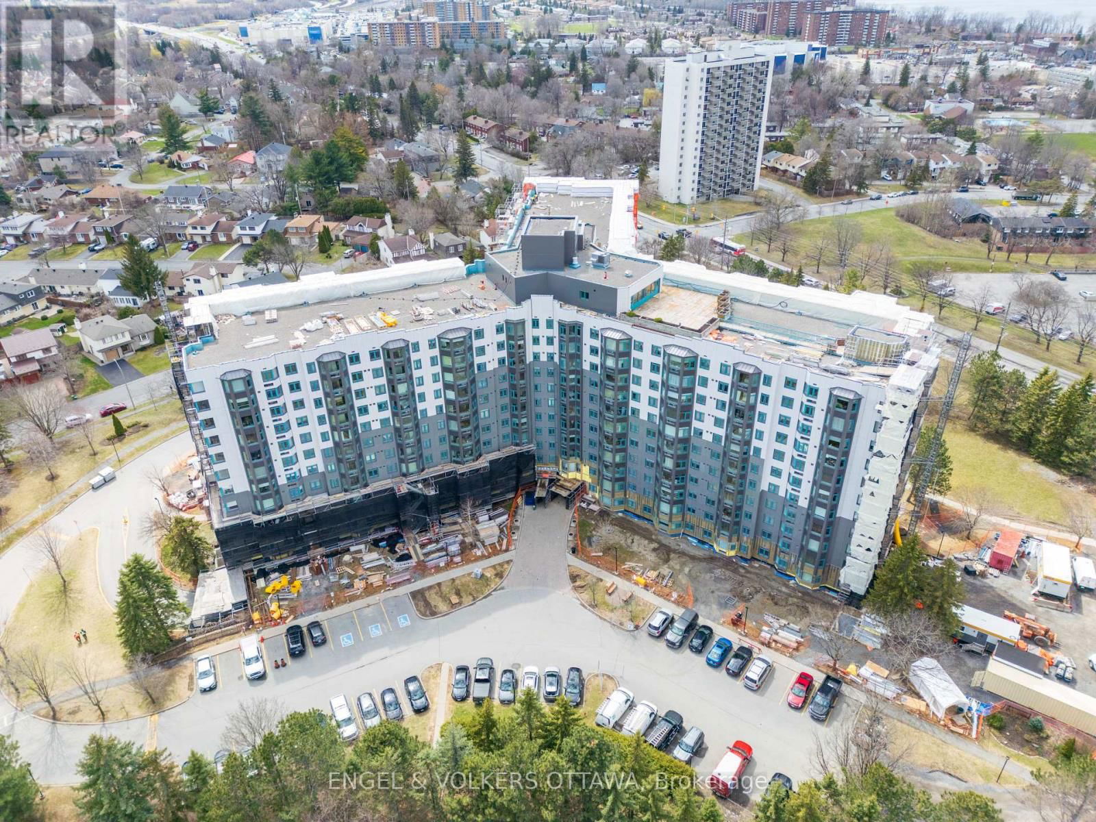 824 - 1025 GRENON AVENUE Image 30