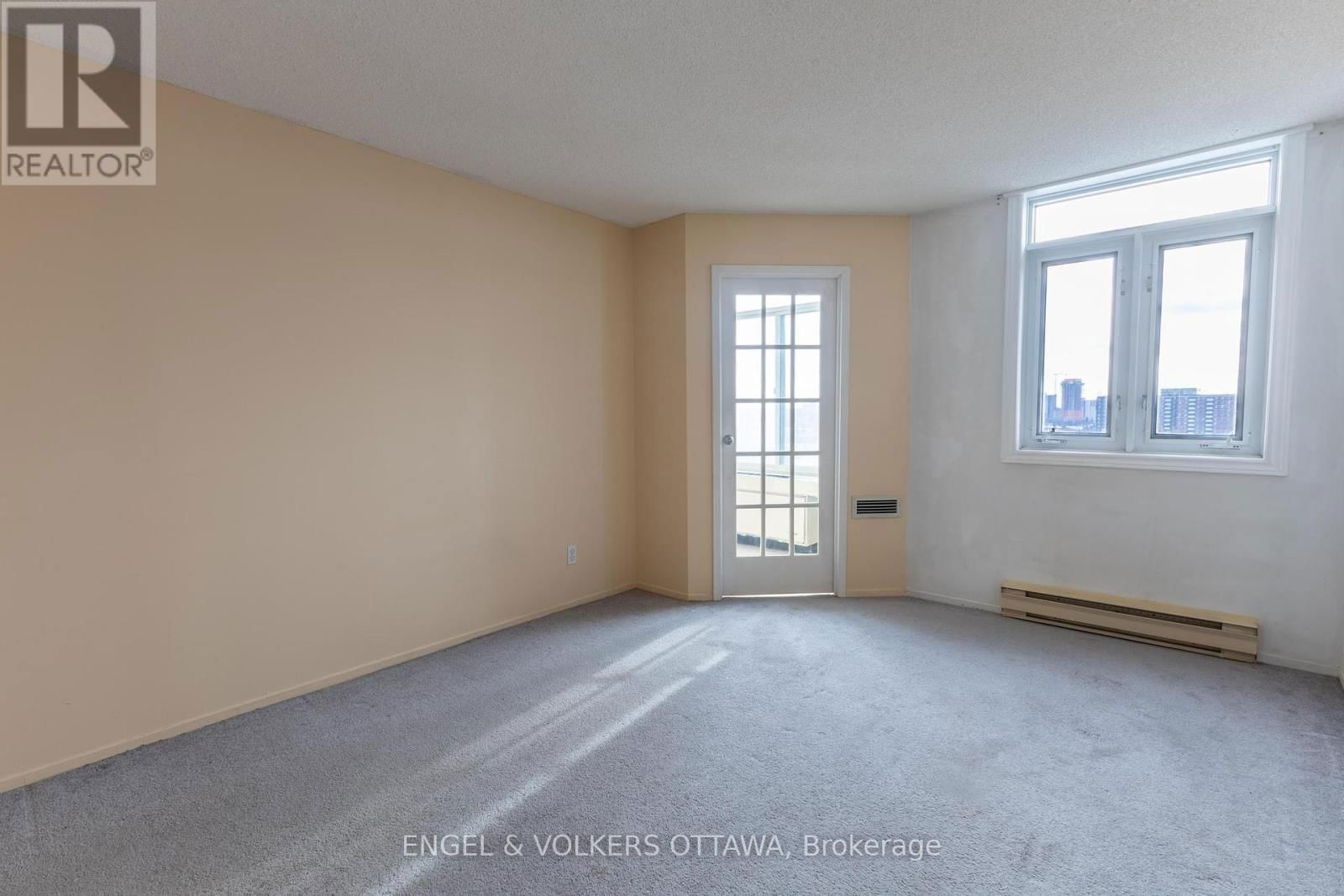 824 - 1025 GRENON AVENUE Image 7