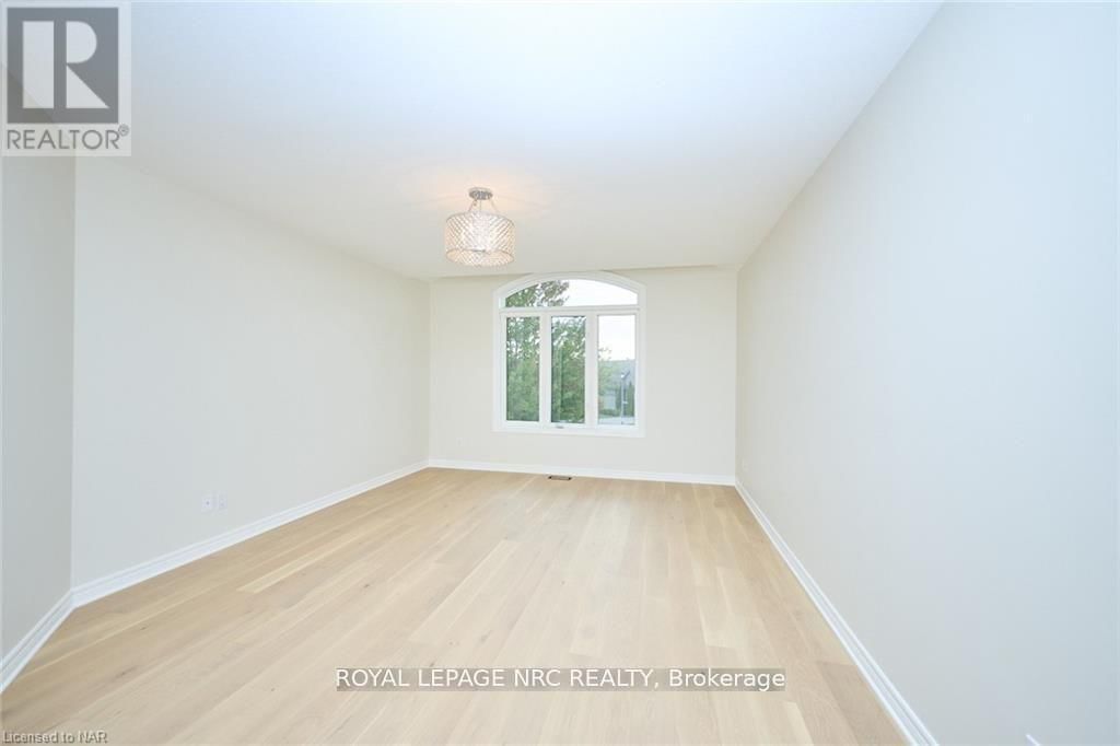 76 LORETTA DRIVE Image 16