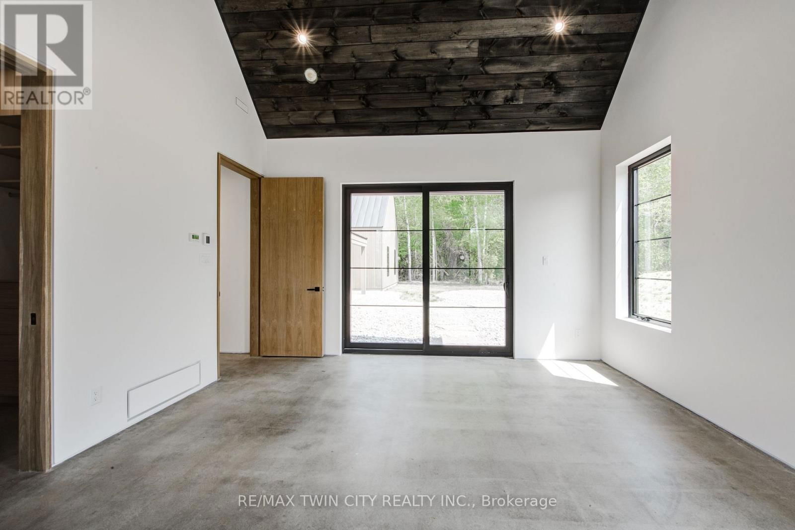 35169 BAYFIELD ROAD Image 23