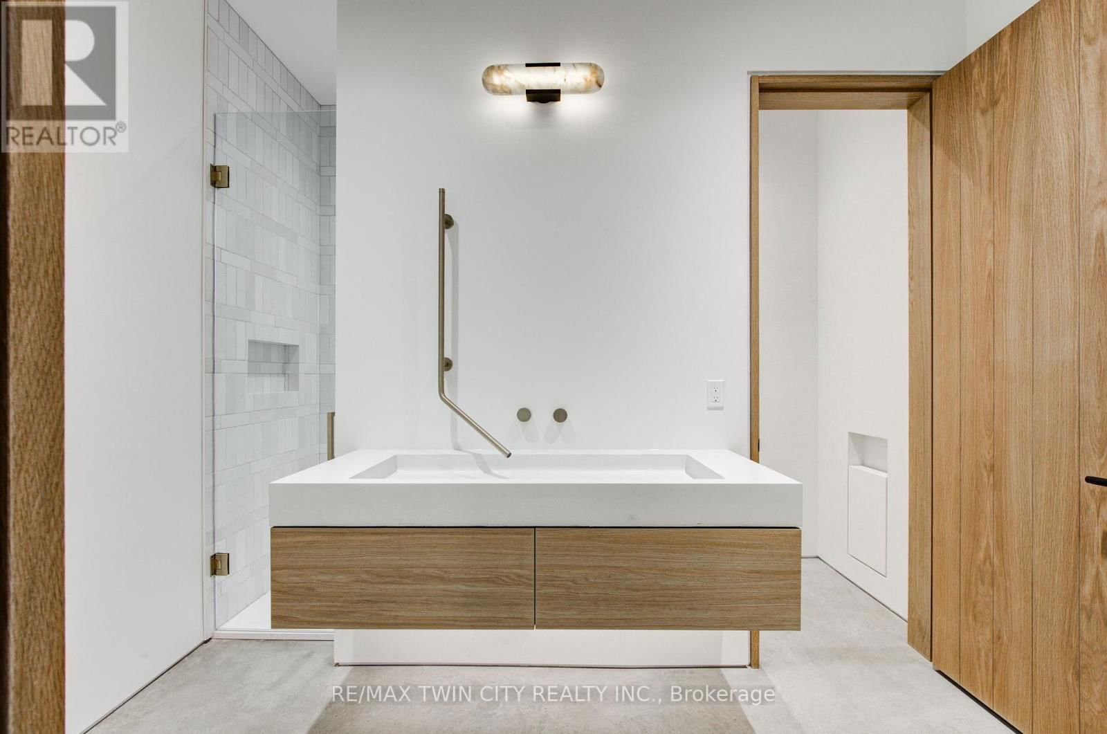 35169 BAYFIELD ROAD Image 31
