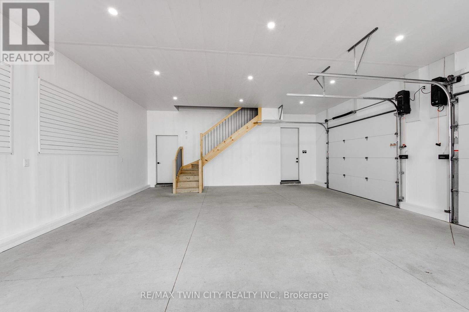 35169 BAYFIELD ROAD Image 33