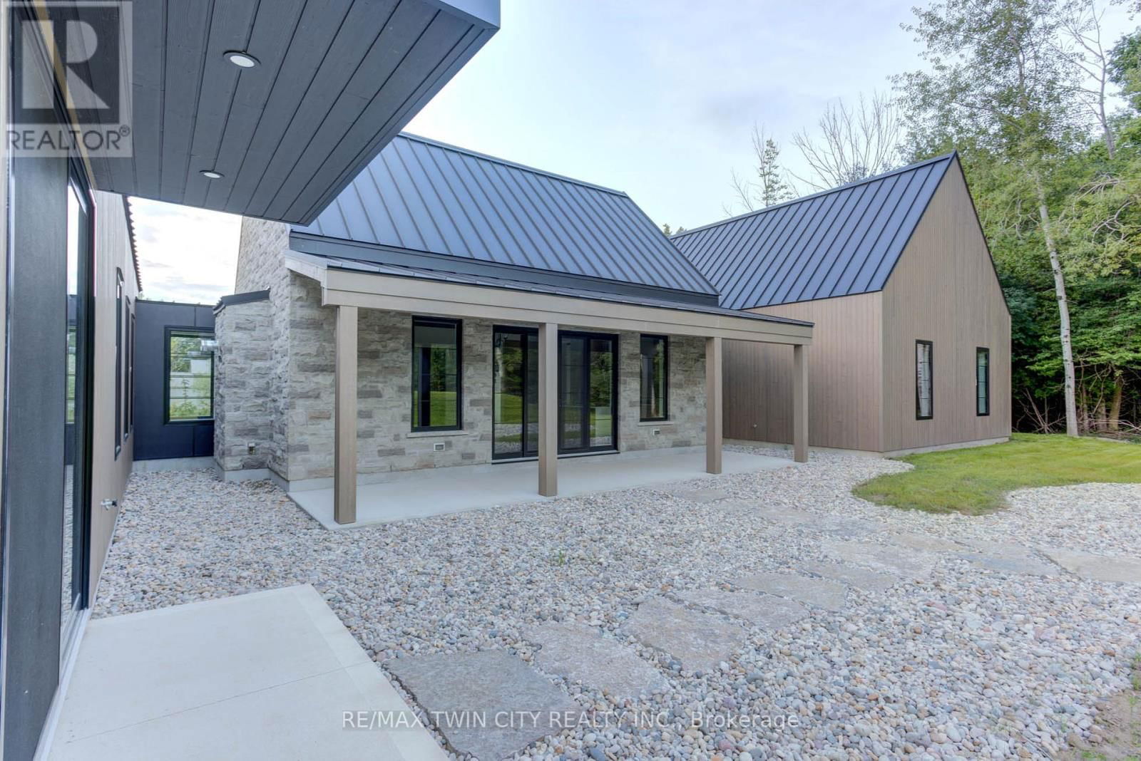 35169 BAYFIELD ROAD Image 34