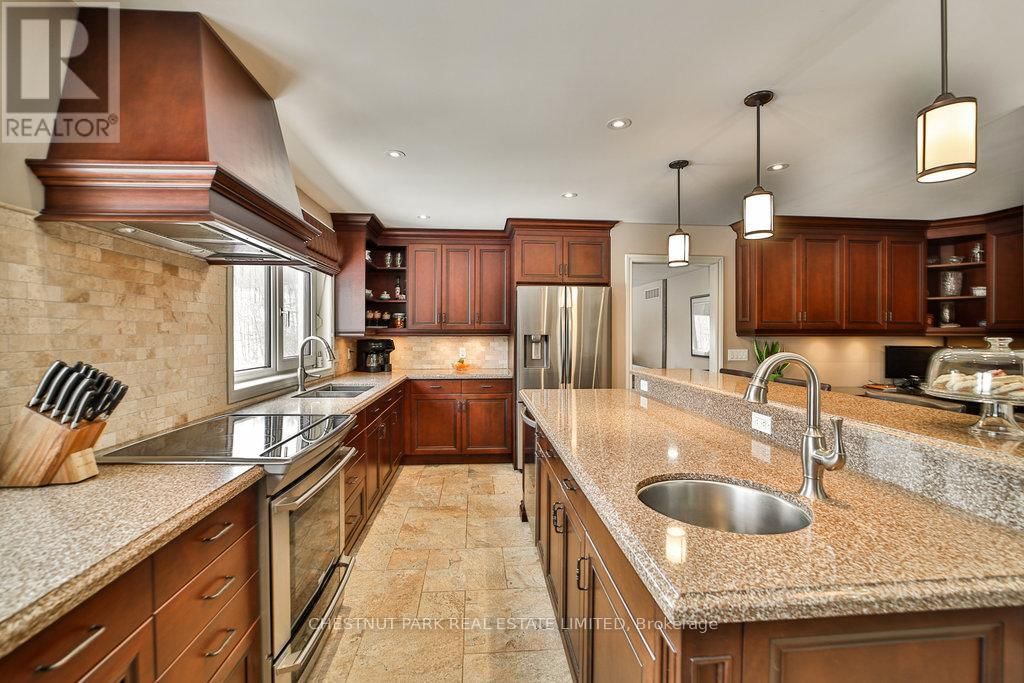 12 GOULDING LANE Image 12