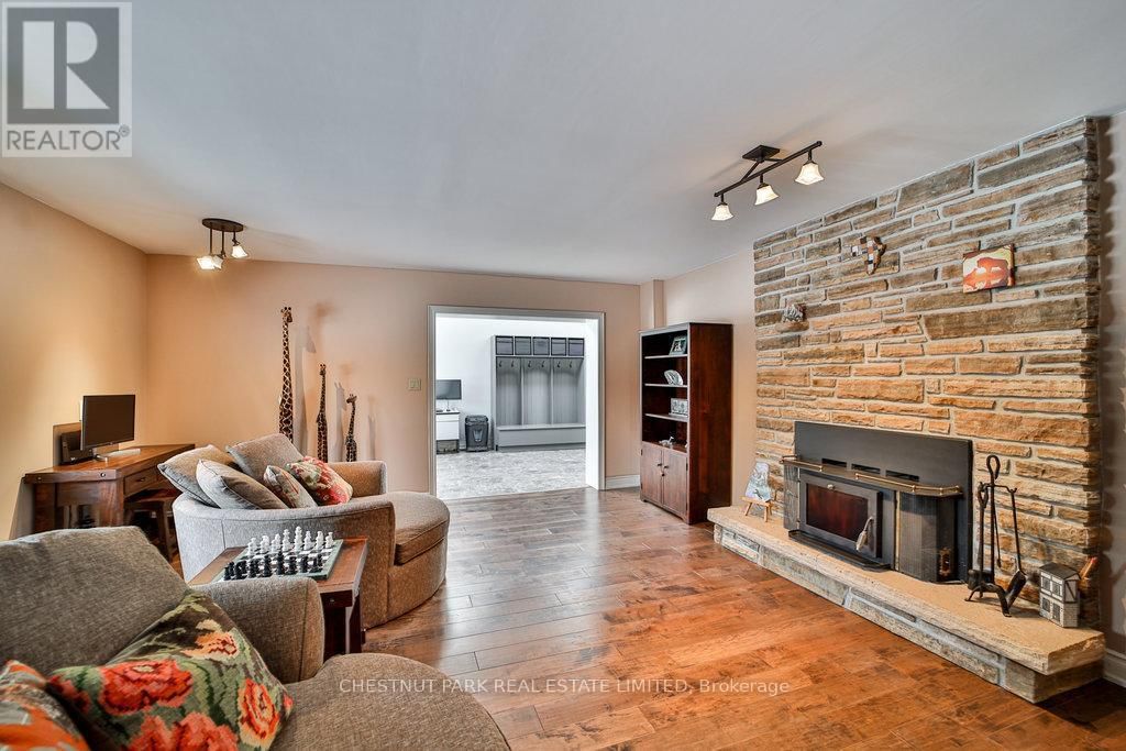 12 GOULDING LANE Image 22
