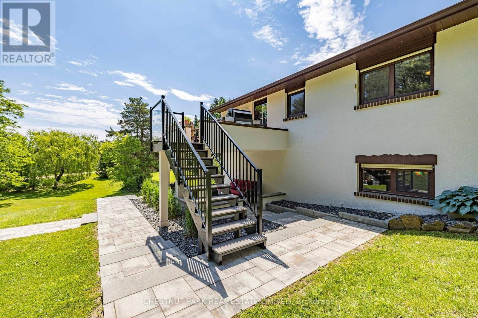 12 GOULDING LANE Image 35
