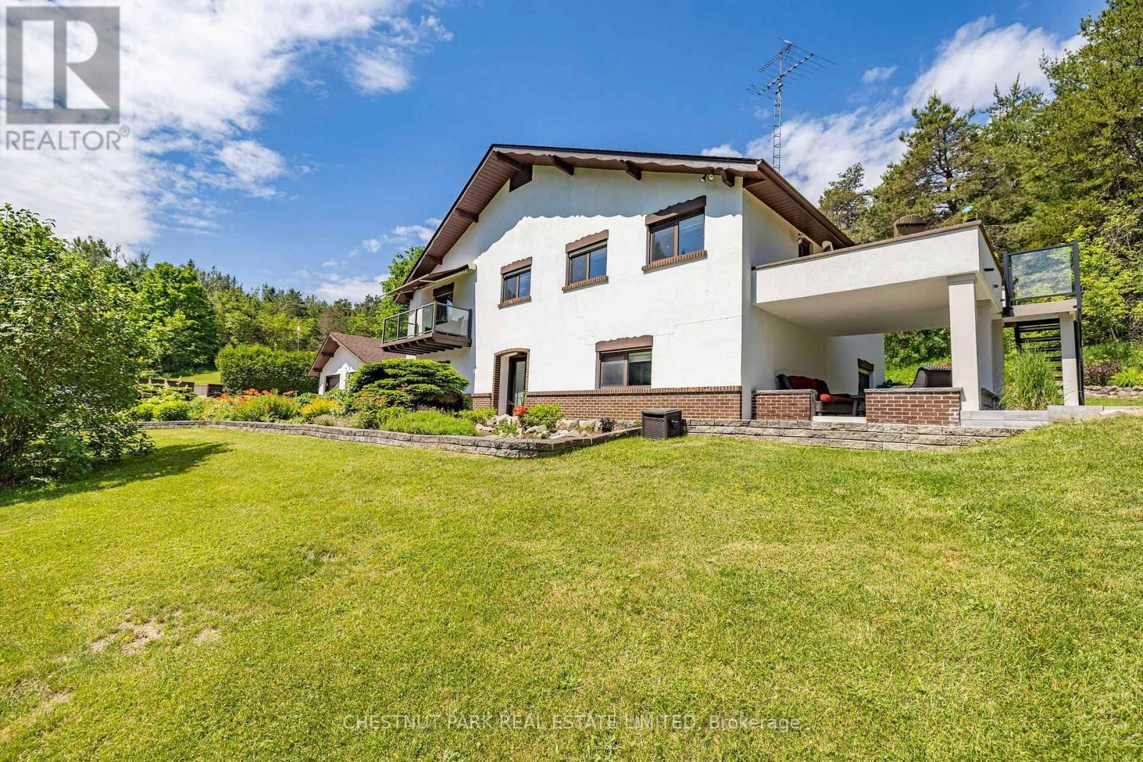 12 GOULDING LANE Image 4