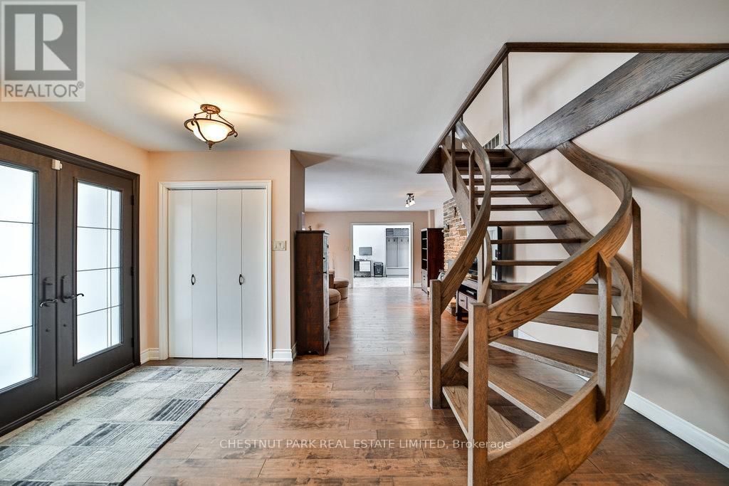 12 GOULDING LANE Image 6