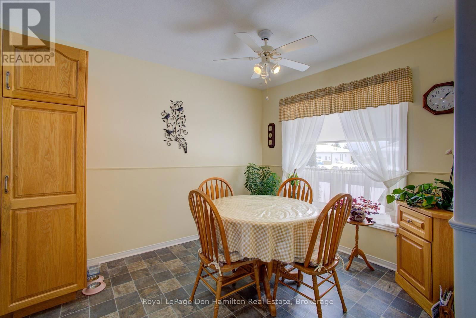 101 MEADOWVIEW LANE SOUTH Image 4