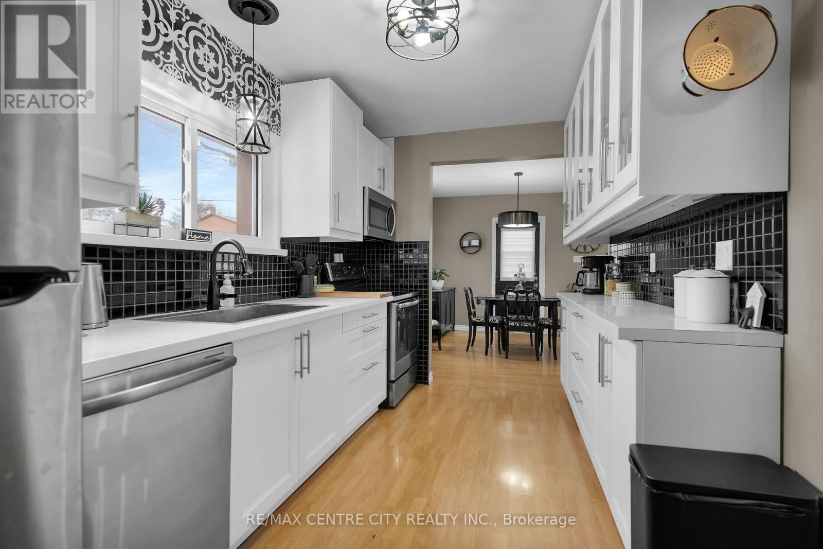 36 WALNUT STREET WEST Image 15