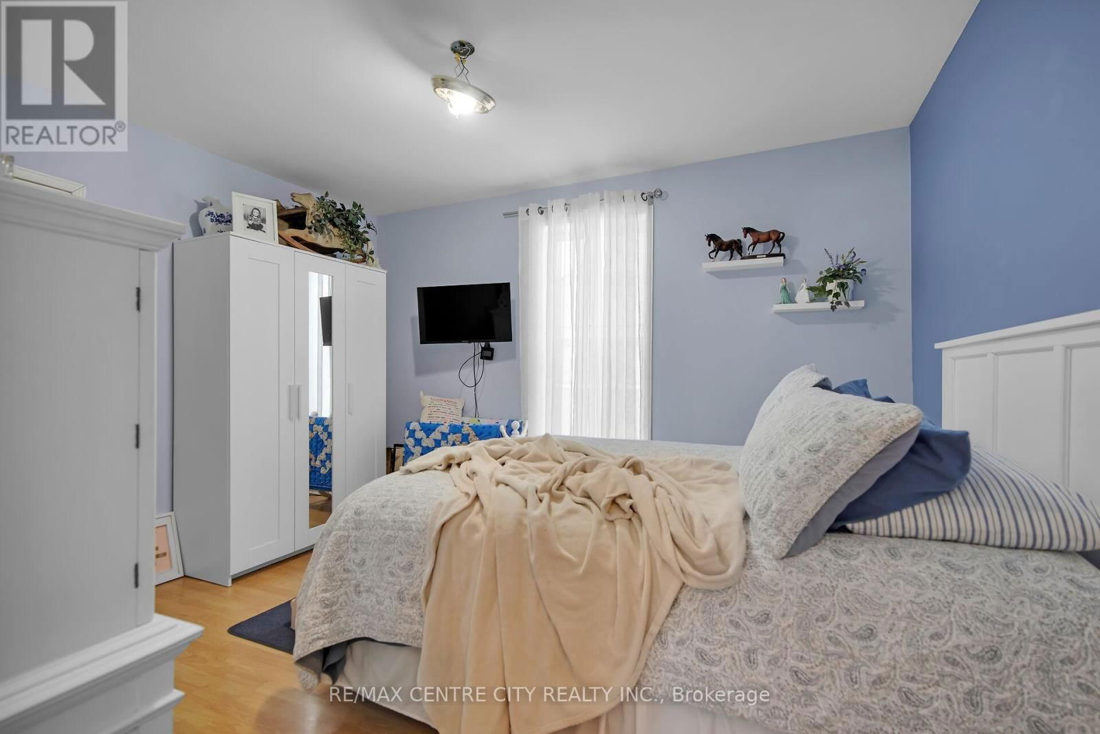 36 WALNUT STREET WEST Image 17