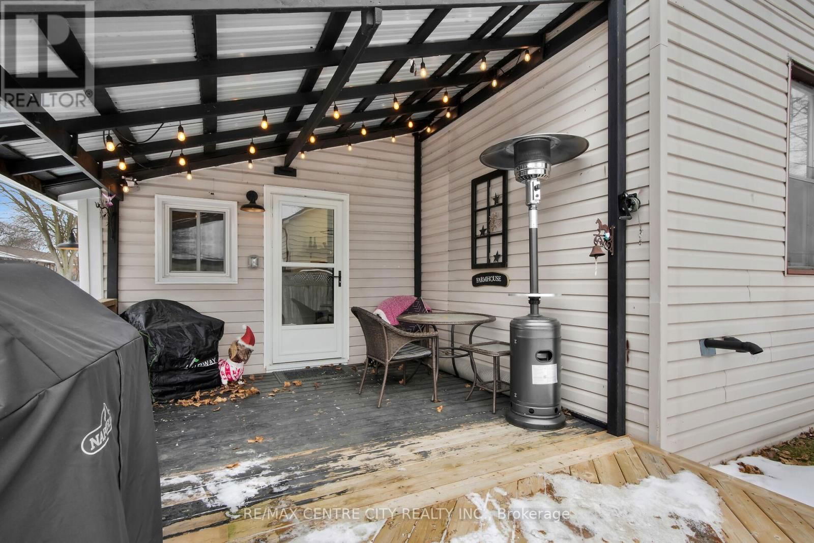 36 WALNUT STREET WEST Image 31