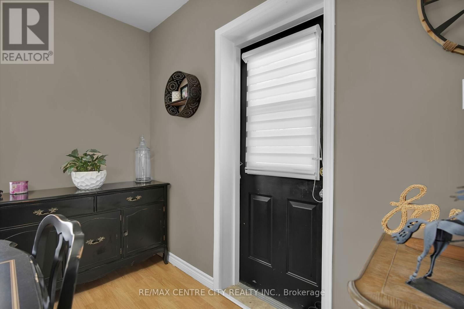 36 WALNUT STREET WEST Image 5