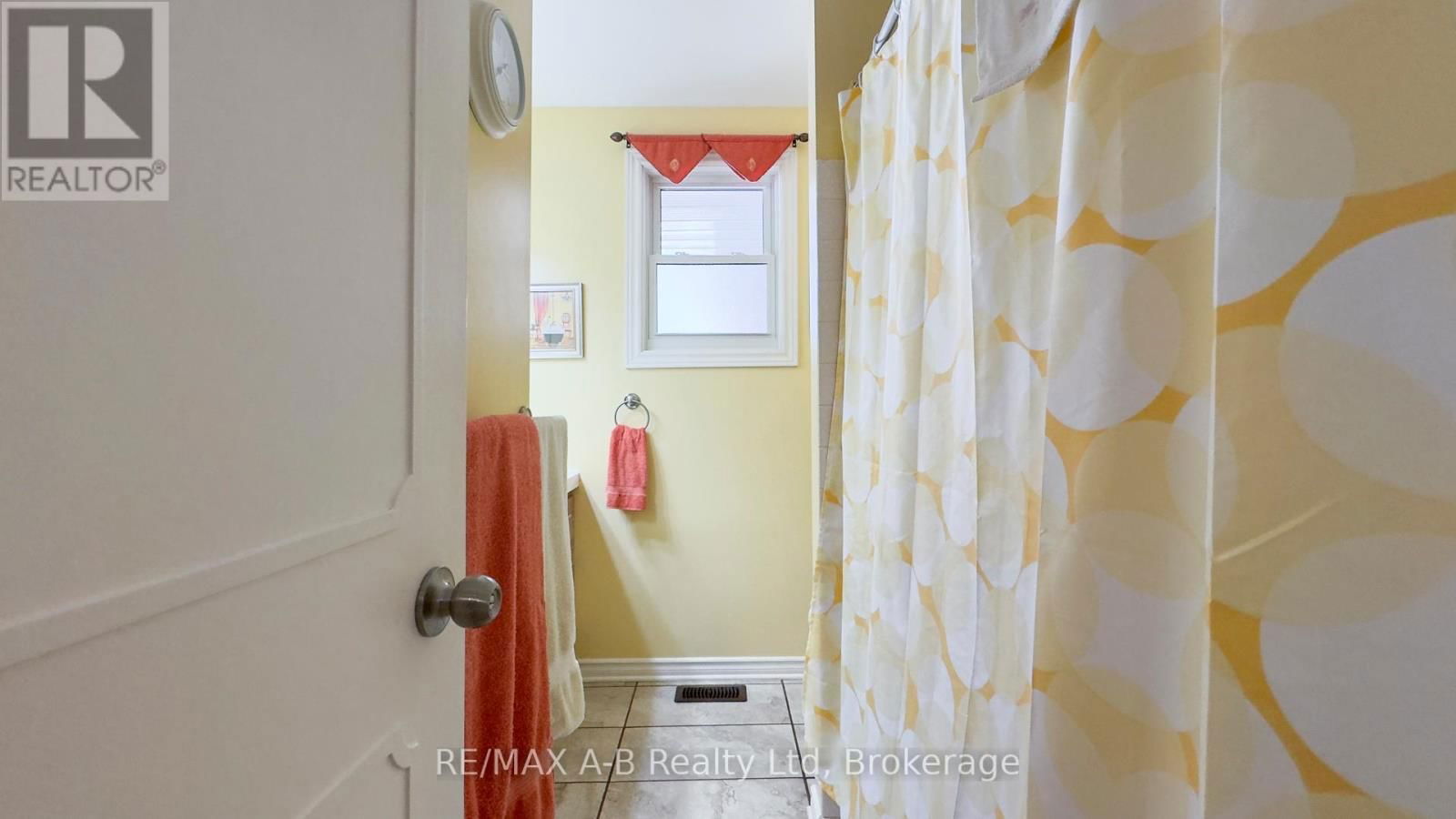 101 MIDDLETON STREET Image 23