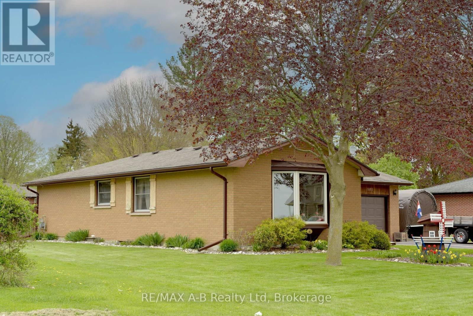 101 MIDDLETON STREET Image 3