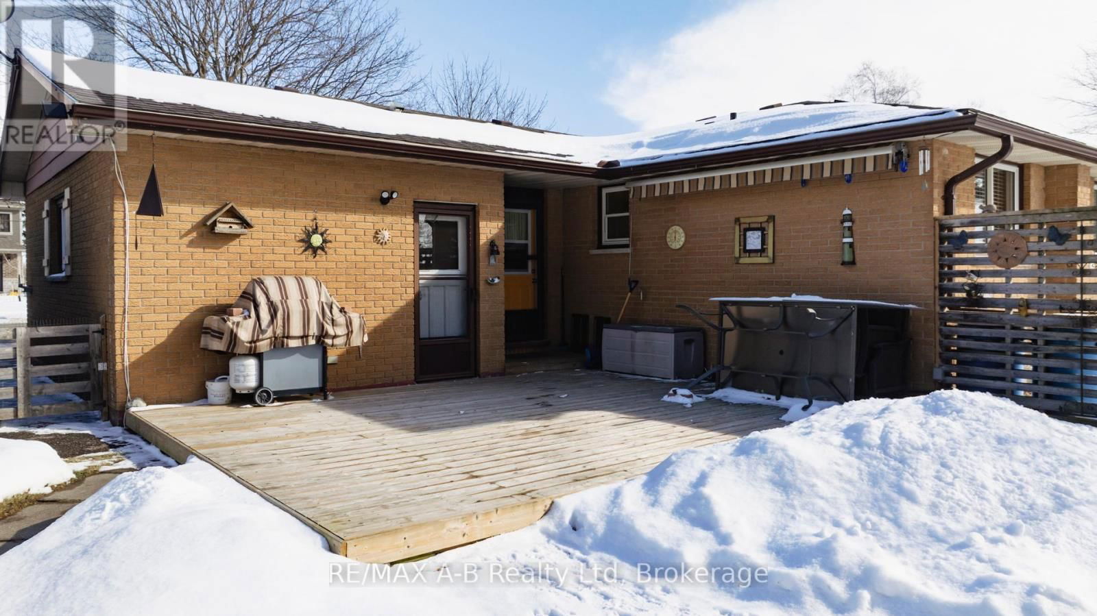 101 MIDDLETON STREET Image 35