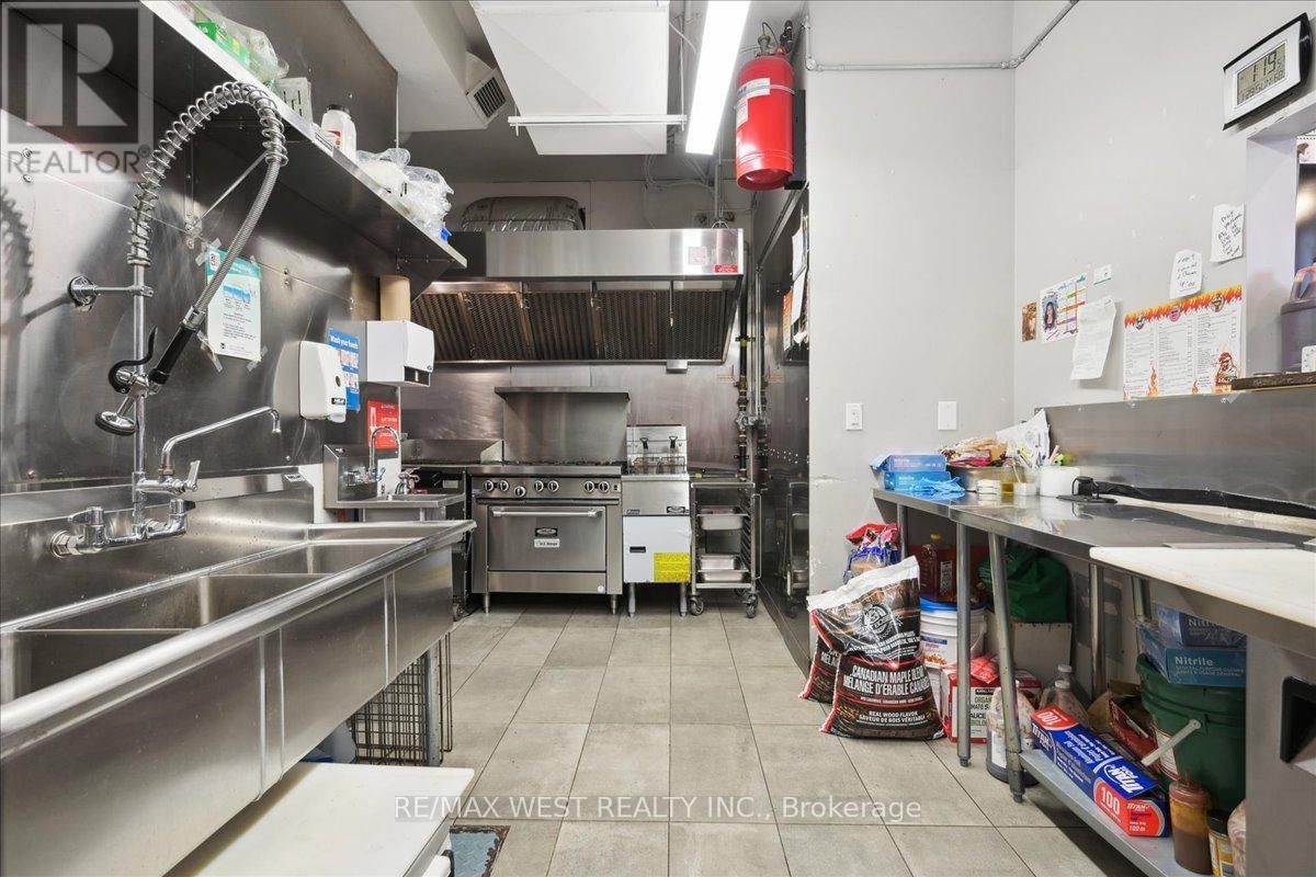 102 PARKDALE AVENUE Image 3