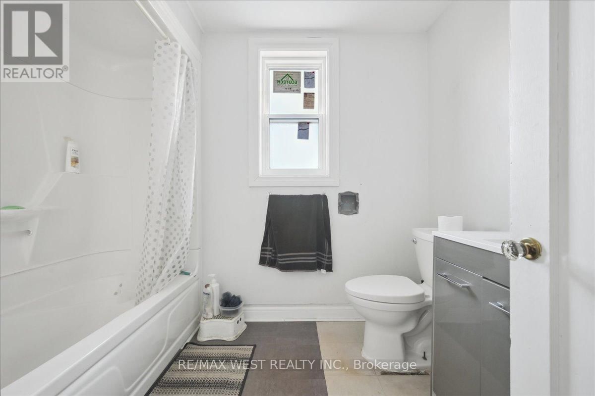 102 PARKDALE AVENUE Image 6