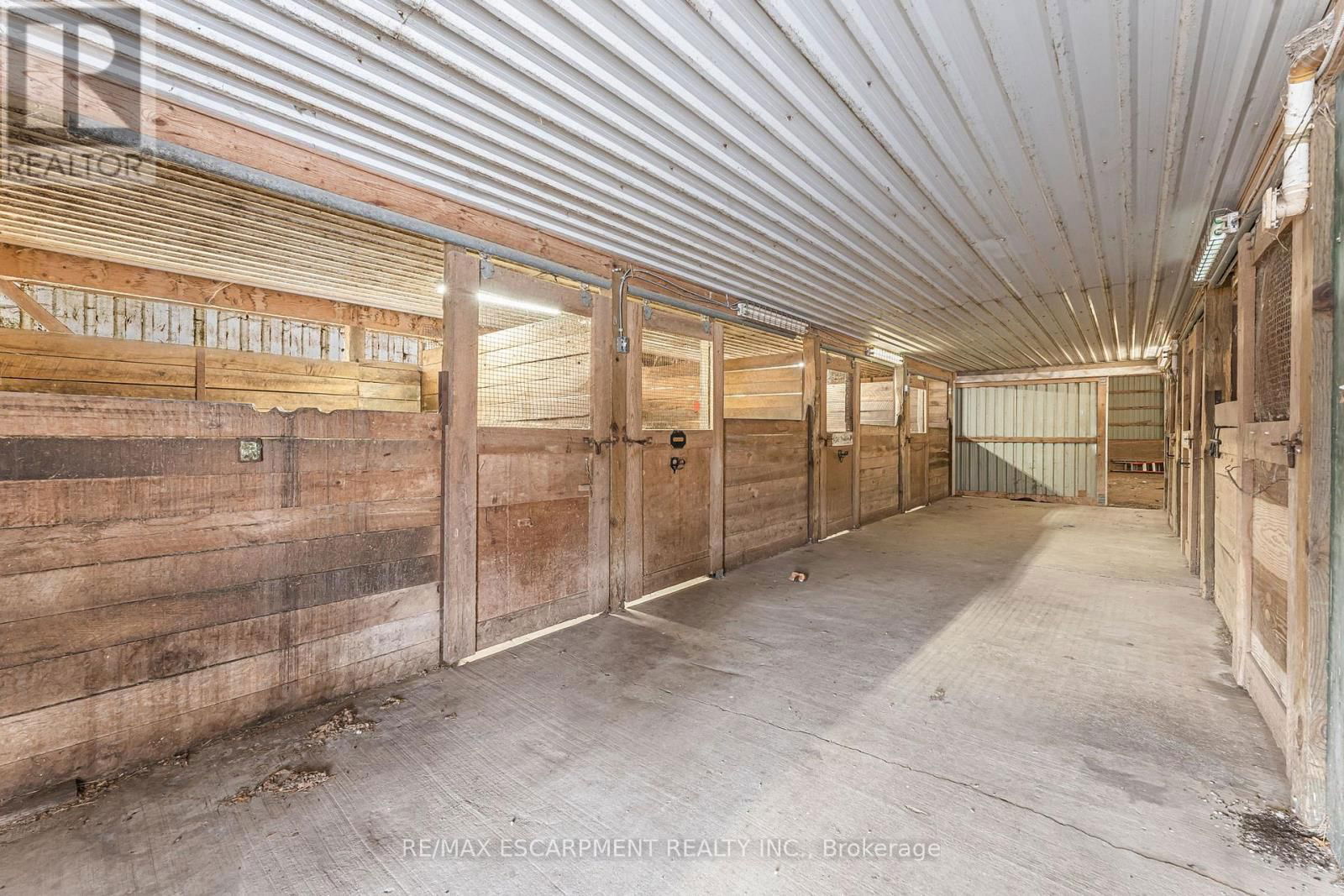 64067 WELLANDPORT ROAD Image 29